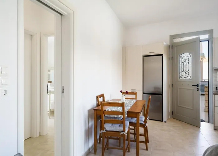 Alkmini Apartment